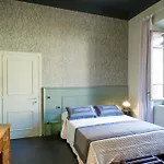 佛罗伦萨阿尔诺白欧套房旅馆