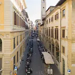 招待所 佛罗伦萨阿尔诺白欧套房旅馆 4*